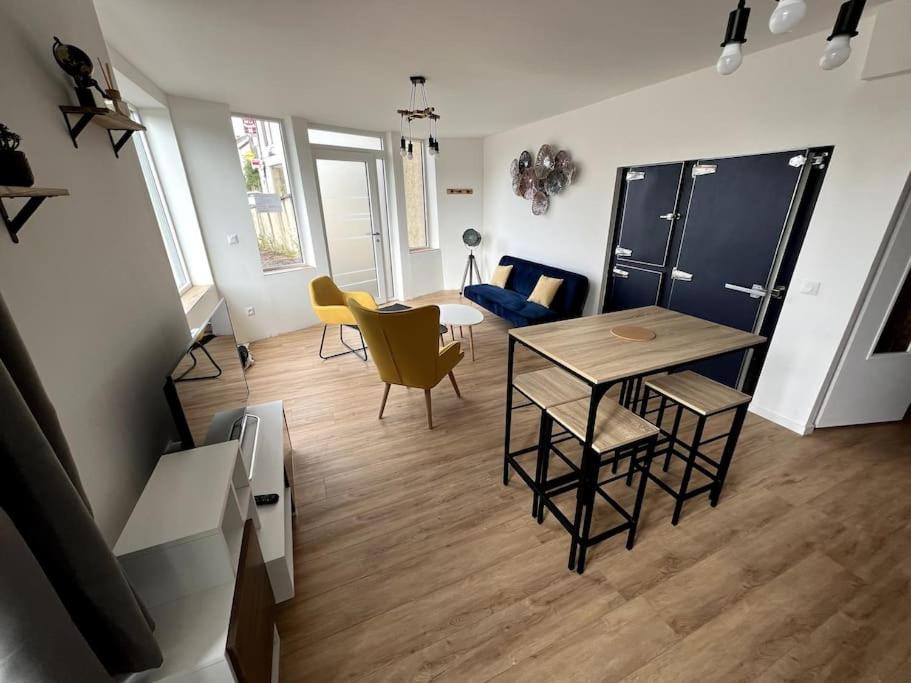 Appartement Avec Belle Vue Ouzouer-Sur-Trezee Extérieur photo